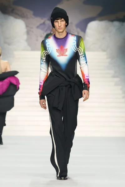 Look 39